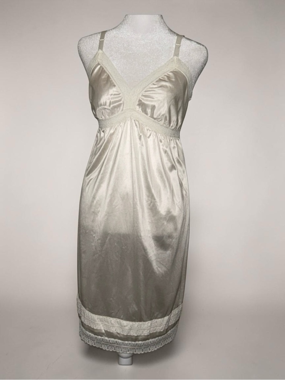 Vintage Motherhood Maternity Slip Size 34